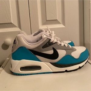 Size 8 Women’s Nike Air Max
